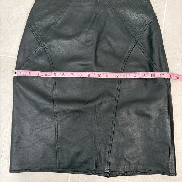 Vintage Soft Black Leather Skirt Size 8 - Picture 15 of 16